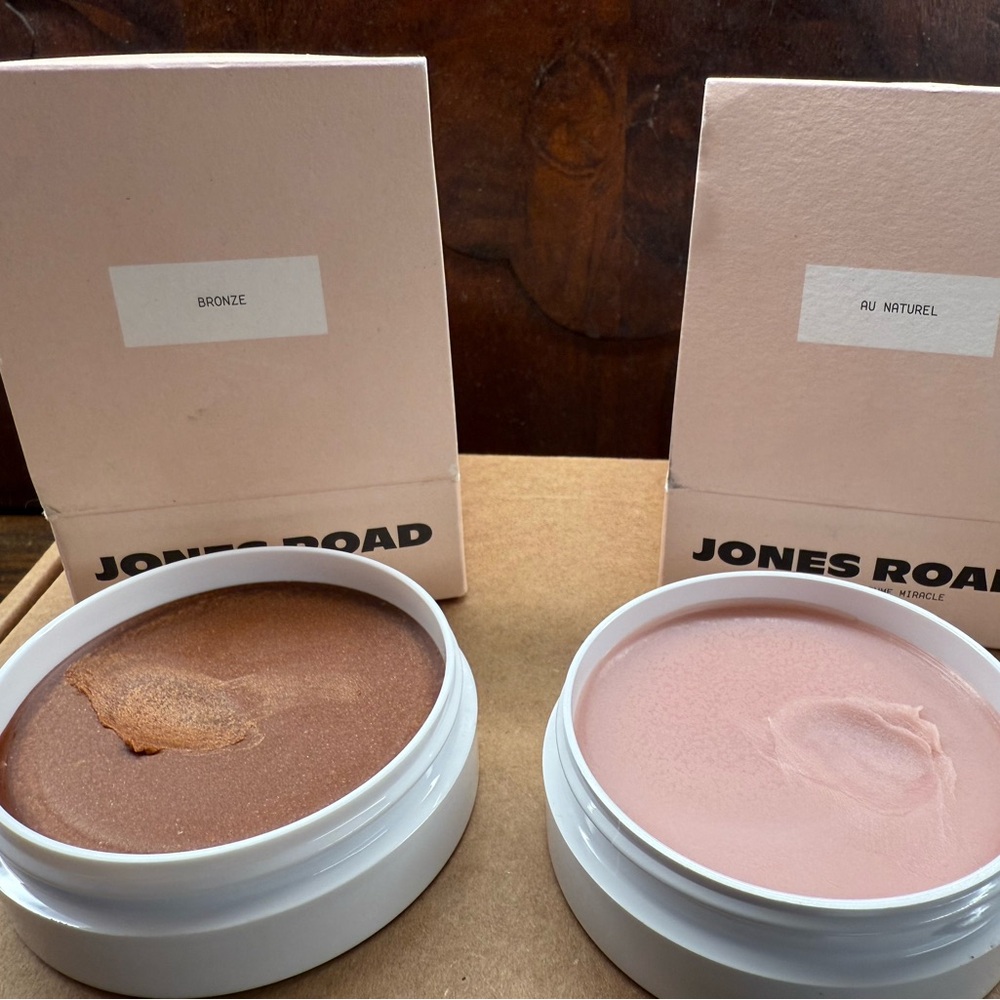 Jones Road Bronzer and Contour Duo in Brown and Pink